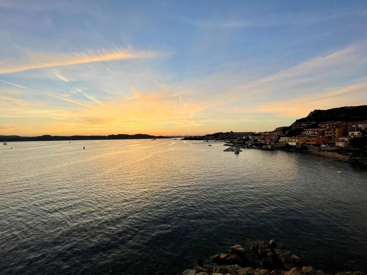 Appartamento Fronte Mare Residence Weber La Maddalena  Eksteriør bilde