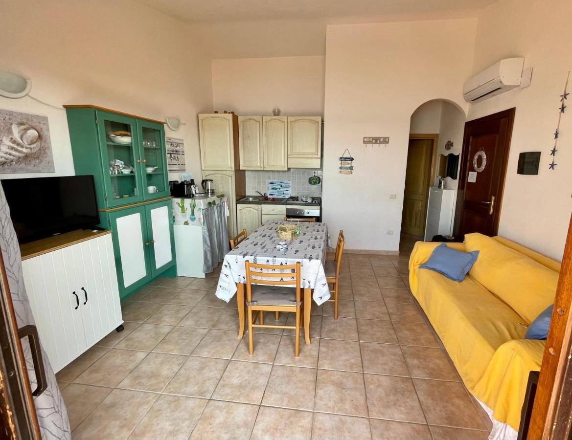 Appartamento Fronte Mare Residence Weber La Maddalena  Eksteriør bilde
